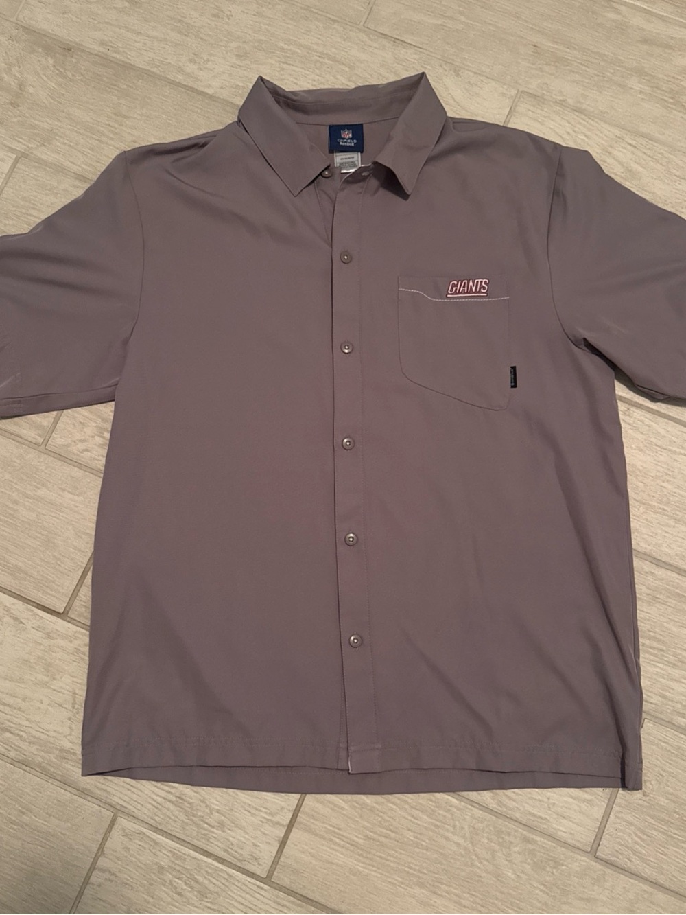New York Giants Casual Button-Down Shirt in Mauve